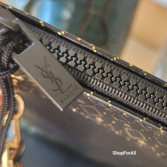 Yves Saint Laurent - Picture 8 of 12